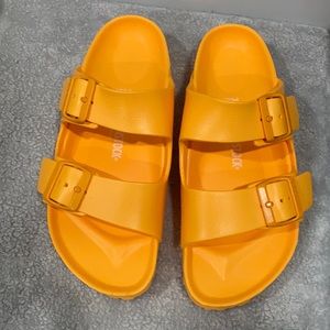 BIRKENSTOCK Arizona Essentials Eva - Zinnia